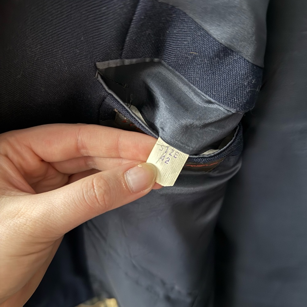 Yves Saint Laurent Men’s Navy Suit Jacket Blazer with Signature Gold Buttons - Picture 4 of 9